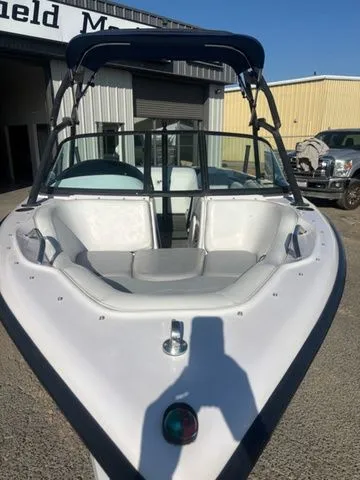 Slide: The Image of Correct Craft Ski Nautique 2000 - 4