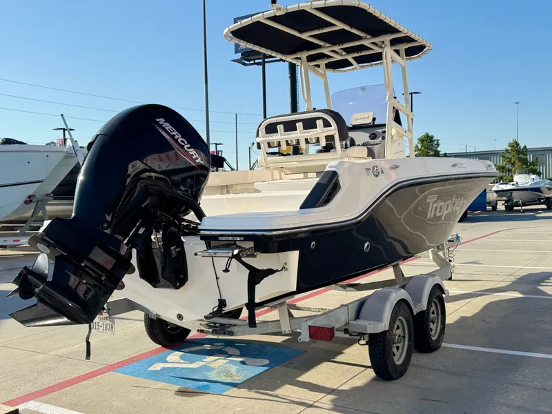 Slide: The Image of Bayliner T20 2021 - 8