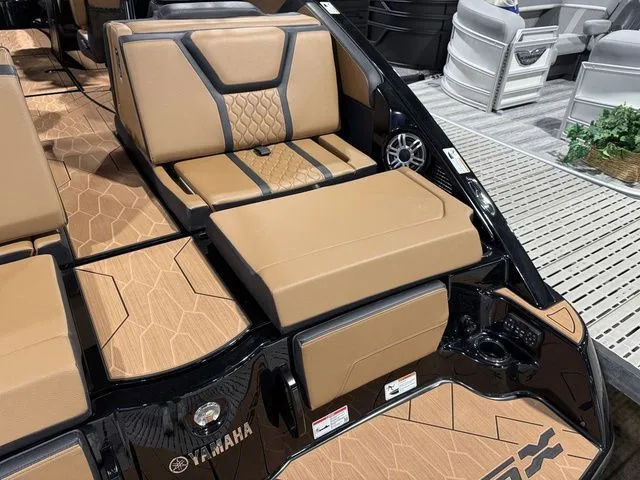 Slide: The Image of Yamaha 255XD 2026 - 7