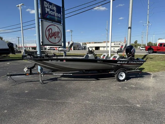 The Image of Tracker 190TX 2010 - 1