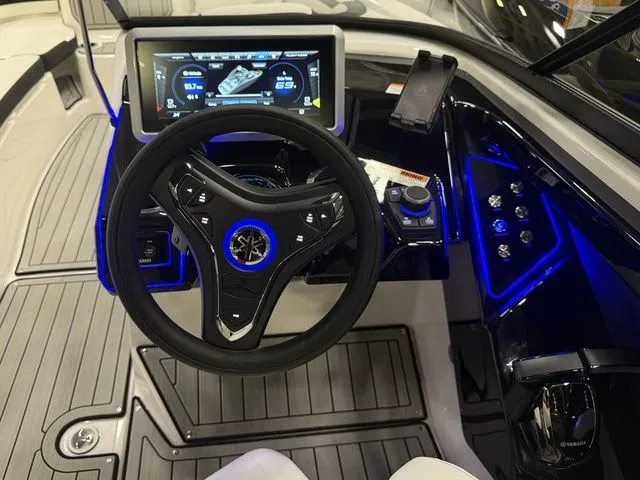 Slide: The Image of Yamaha 252SD 2026 - 12