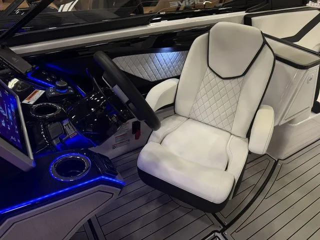 Slide: The Image of Yamaha 252SD 2026 - 15