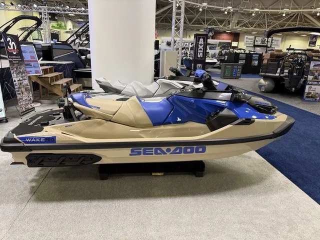 Slide: The Image of Sea-Doo Wake 2026 - 5