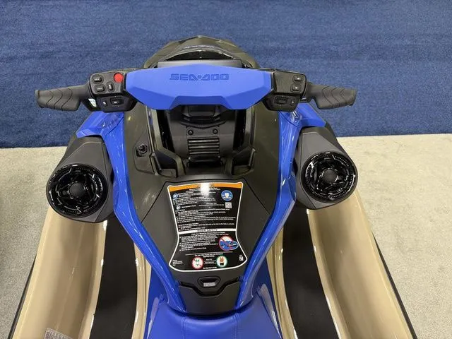 Slide: The Image of Sea-Doo Wake 2026 - 9