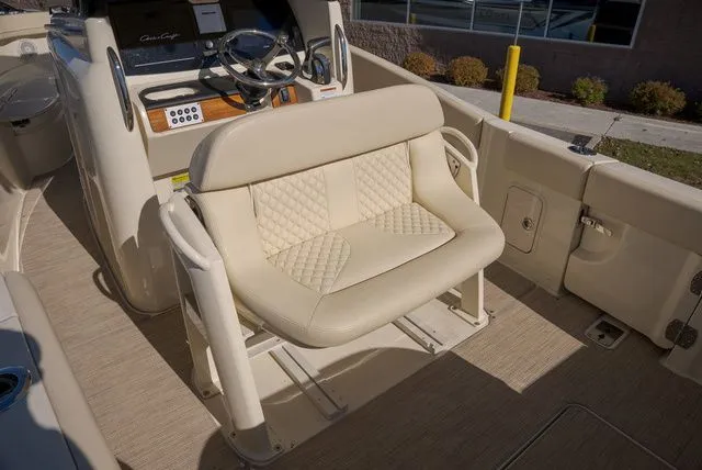 Slide: The Image of Chris-Craft Catalina 24 2023 - 14