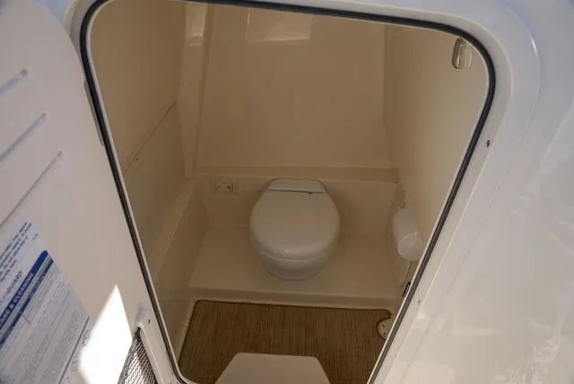 Slide: The Image of Chris-Craft Catalina 24 2023 - 33