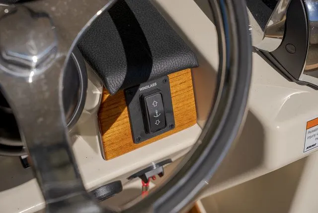 Slide: The Image of Chris-Craft Catalina 24 2023 - 21