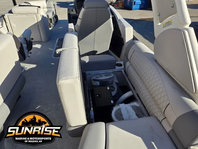 Slide: The Image of Avalon 25' EXCALIBUR LTD QLS 2026 - 21