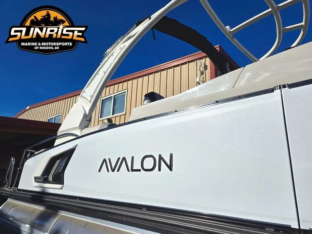 Slide: The Image of Avalon 25' EXCALIBUR LTD QLS 2026 - 4