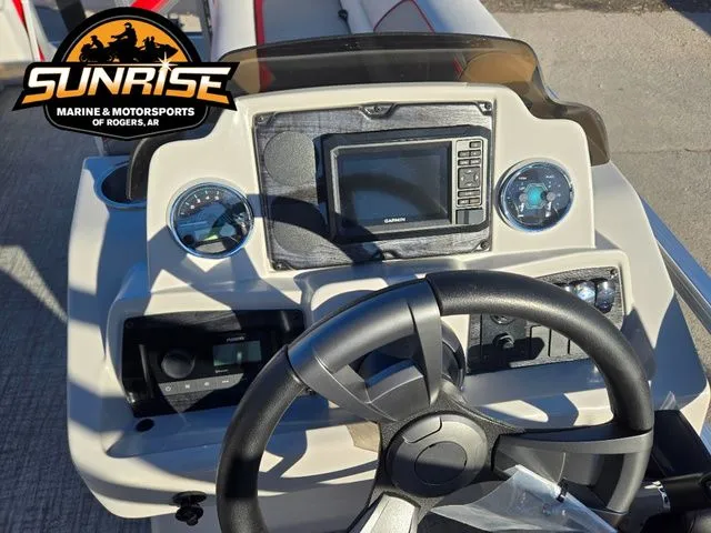 Slide: The Image of Avalon 21' VENTURE REAR FISH 2026 - 11