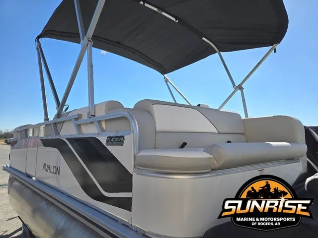 Slide: The Image of Avalon 19' VENTURE CRUISE REAR BENCH 2026 - 18