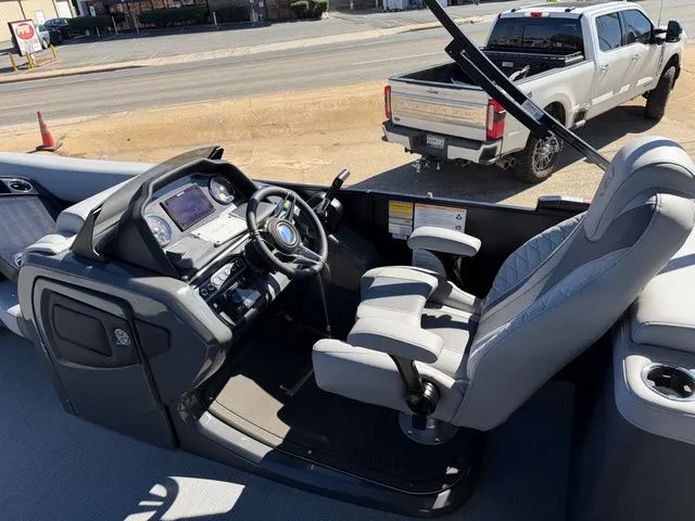 Slide: The Image of Godfrey Monaco 235 SBC - Yamaha 300 2026 - 12