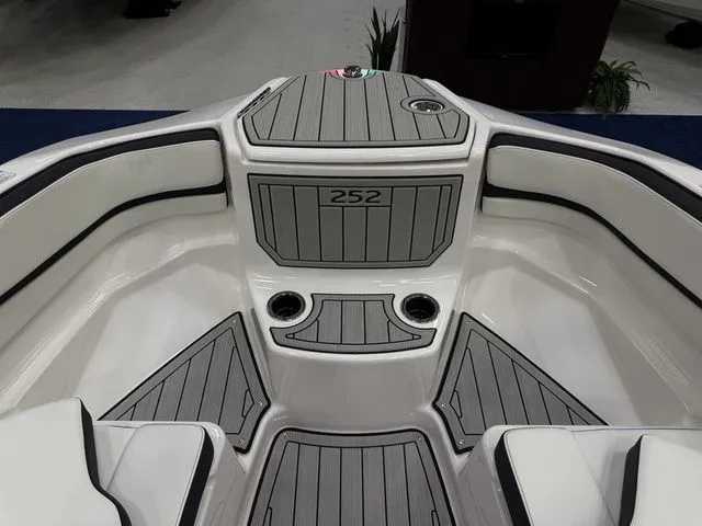 Slide: The Image of Yamaha 252SD 2026 - 22