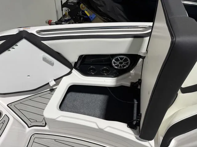 Slide: The Image of Yamaha 252SE 2026 - 36