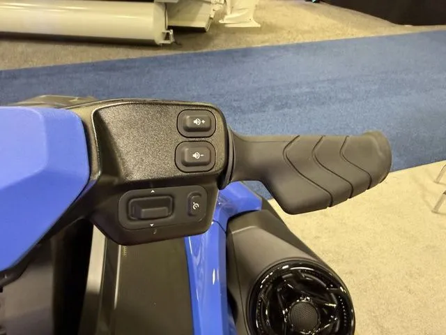 Slide: The Image of Sea-Doo Wake 2026 - 12