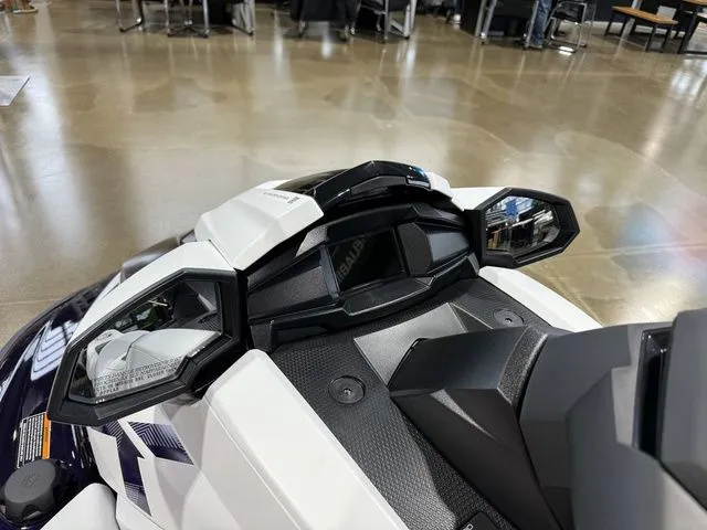 Slide: The Image of Yamaha VX Cruiser HO 2026 - 9