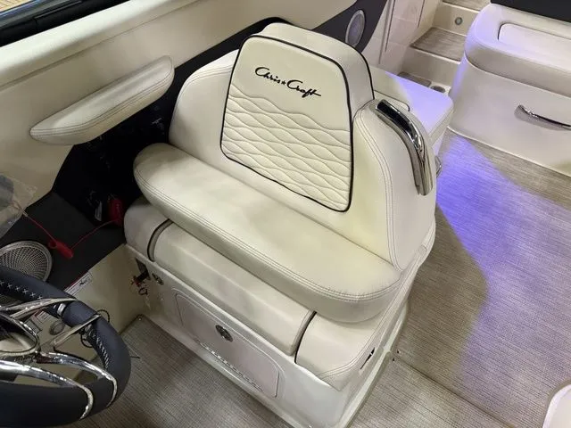 Slide: The Image of Chris-Craft Sportster 28 Wake Surf 2026 - 25