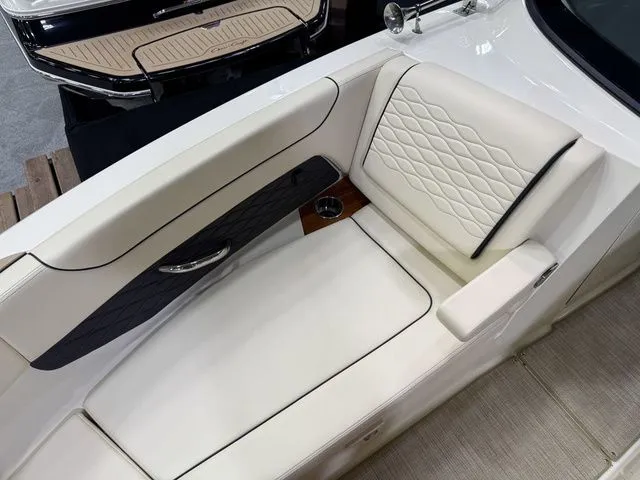 Slide: The Image of Chris-Craft Sportster 28 Wake Surf 2026 - 36