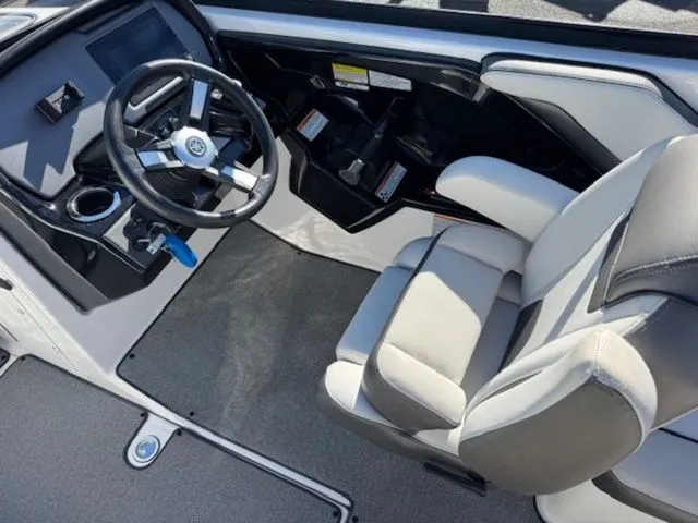 Slide: The Image of Yamaha AR240 2020 - 12