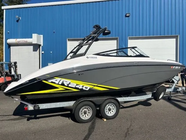 Slide: The Image of Yamaha AR240 2020 - 4