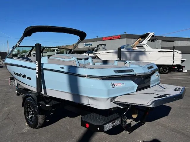 Slide: The Image of MasterCraft ProStar 2023 - 16