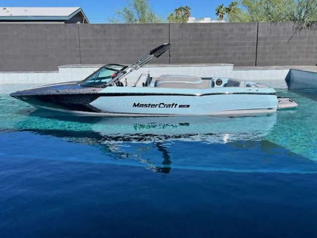 Slide: The Image of MasterCraft ProStar 2023 - 8