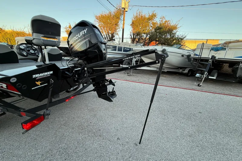 Slide: The Image of 2017 Tracker Pro Team 175 boat with Mercury engine and Lewmar anchor system. - 38