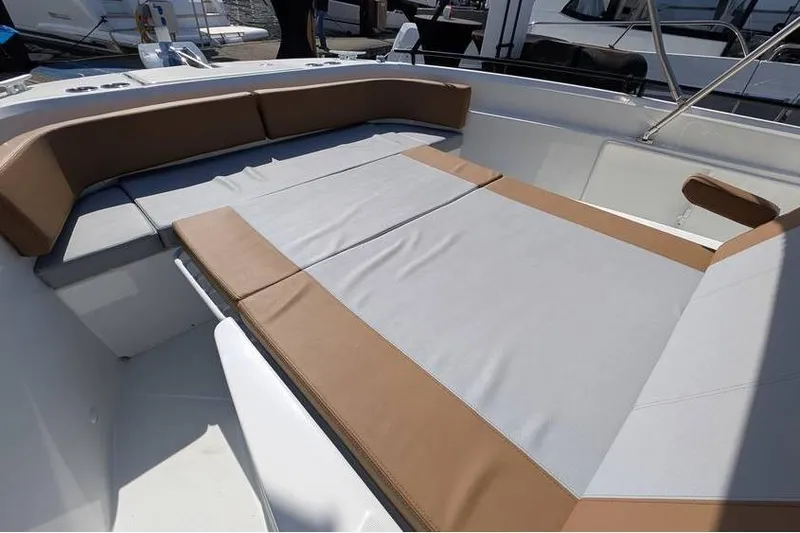 Slide: The Image of 2024 Beneteau Flyer 9 SPACEdeck boat with spacious seating and sunbathing area. - 4