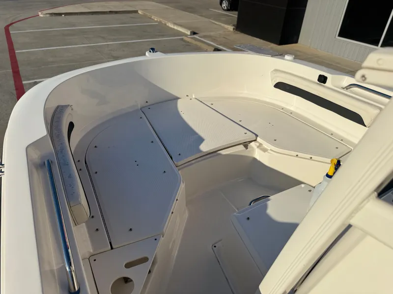 Slide: The Image of Bayliner T20 2021 - 19