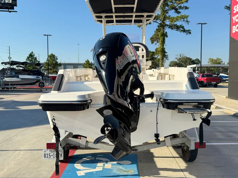 Slide: The Image of Bayliner T20 2021 - 9