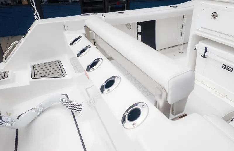 Slide: The Image of Tidewater 272 CC Adventure 2026 - 10