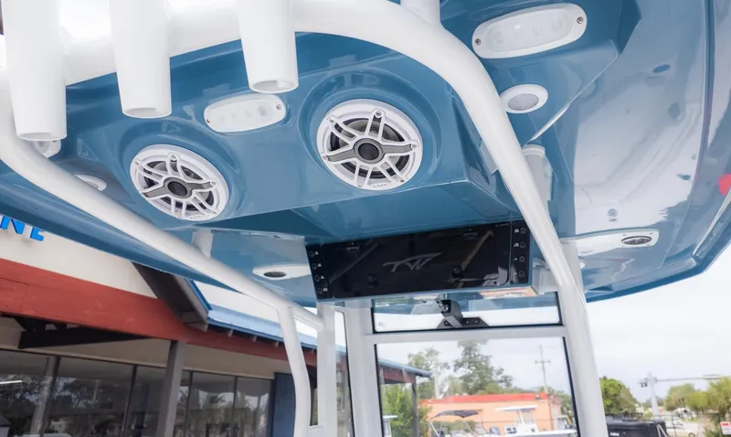 Slide: The Image of Tidewater 272 CC Adventure 2026 - 15