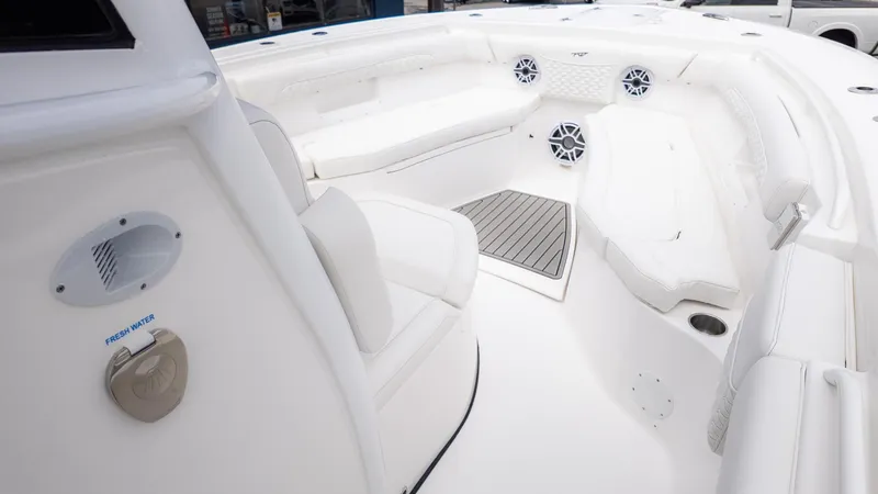 Slide: The Image of Tidewater 272 CC Adventure 2026 - 19