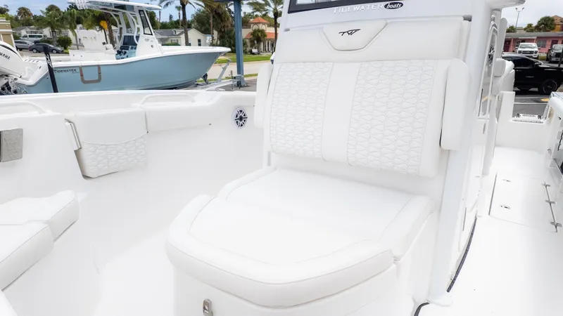 Slide: The Image of Tidewater 272 CC Adventure 2026 - 27