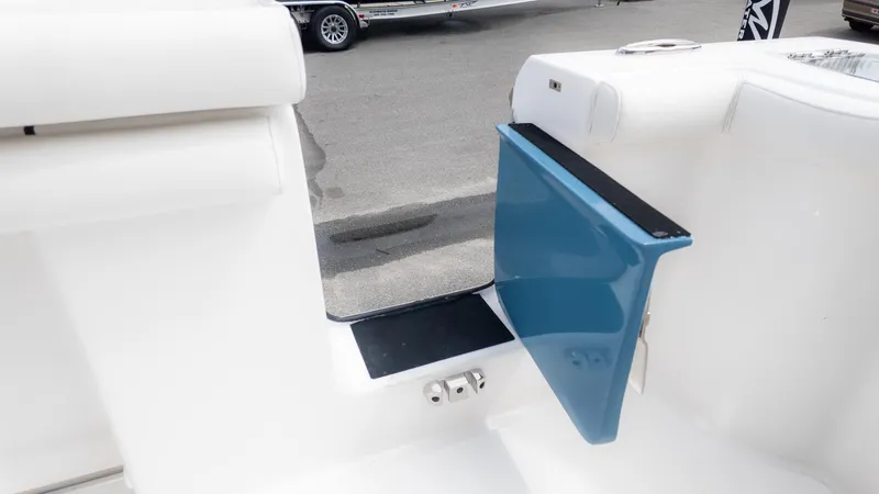 Slide: The Image of Tidewater 272 CC Adventure 2026 - 7