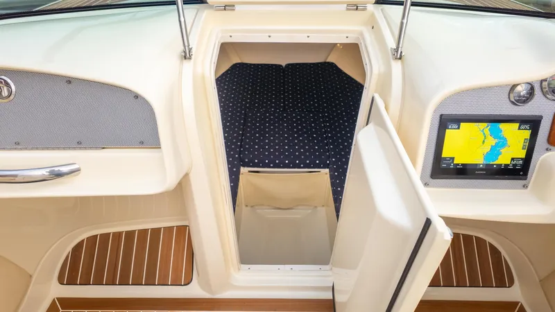 Slide: The Image of Chris-Craft Capri 27 2018 - 17