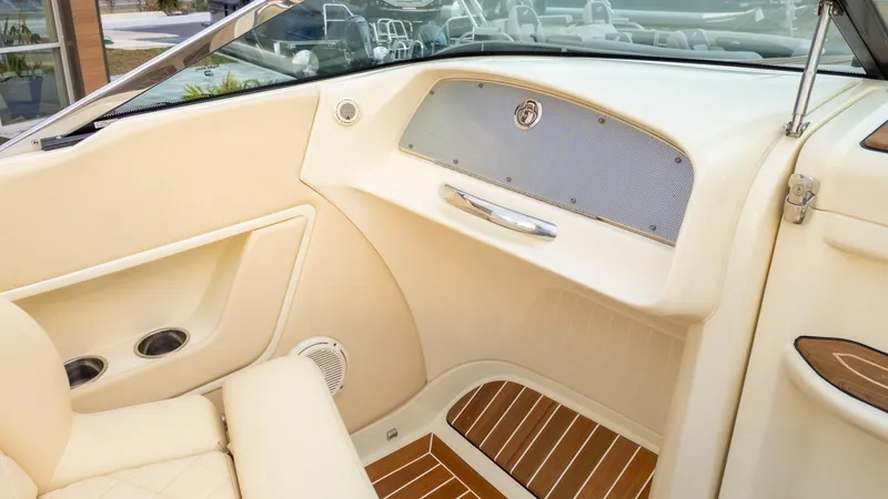 Slide: The Image of Chris-Craft Capri 27 2018 - 23