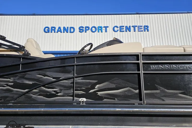 Slide: The Image of 2015 Bennington 2550 QBR boat at Grand Sport Center. - 4