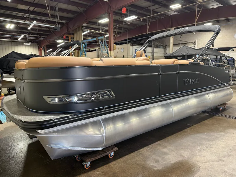 Slide: The Image of Tahoe Cascade 2385 Swingback (VRB) Tritoon & Honda 4-Stroke EFI 2026 - 44