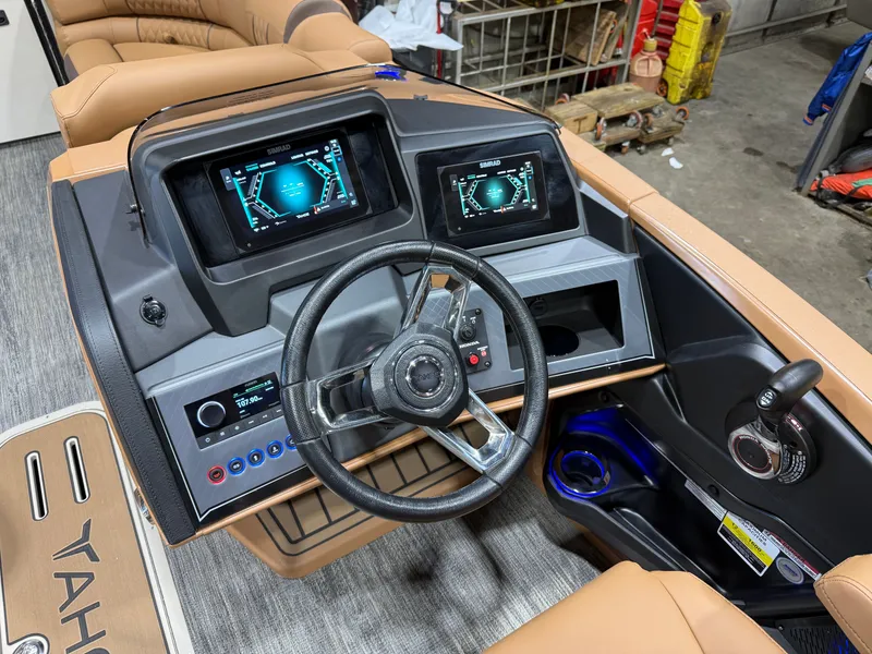 Slide: The Image of Tahoe 2026 Tahoe Cascade 200HP VRB 2385 Swingback Tritoon 2026 - 11