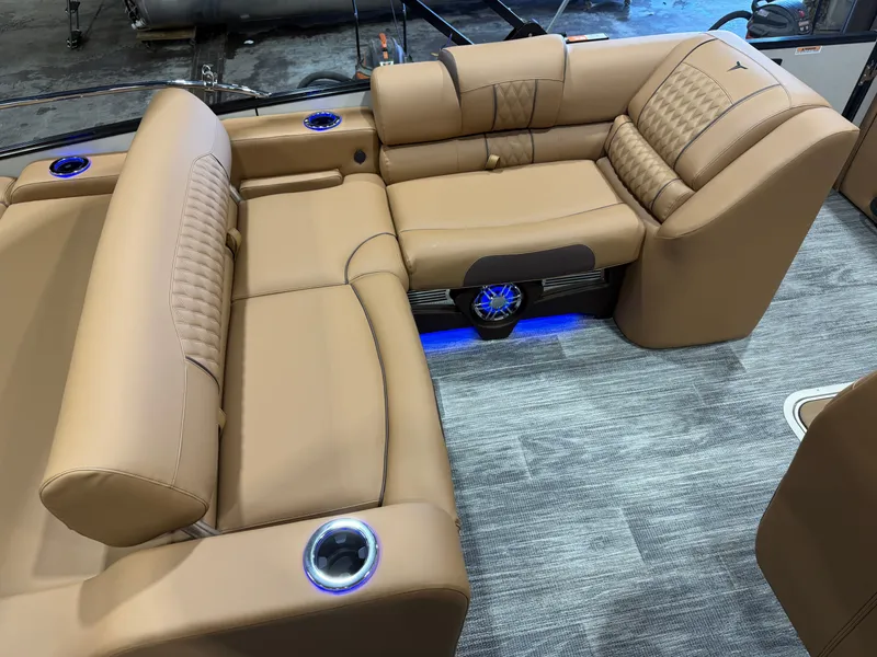 Slide: The Image of Tahoe 2026 Tahoe Cascade 200HP VRB 2385 Swingback Tritoon 2026 - 18