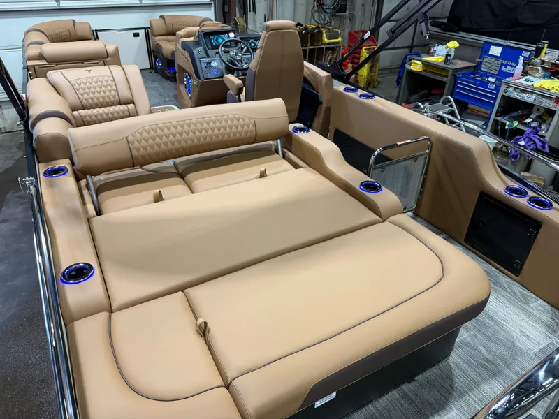 Slide: The Image of Tahoe 2026 Tahoe Cascade 200HP VRB 2385 Swingback Tritoon 2026 - 22