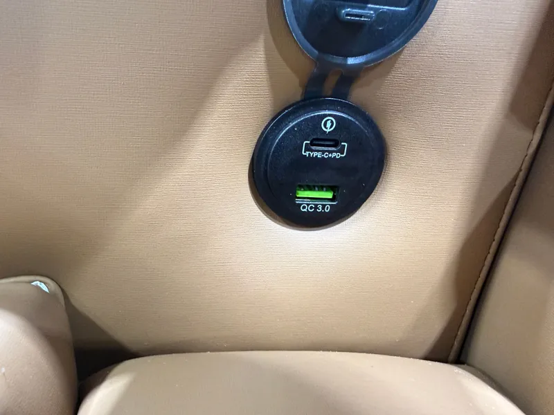 Slide: The Image of Tahoe 2026 Tahoe Cascade 200HP VRB 2385 Swingback Tritoon 2026 - 27