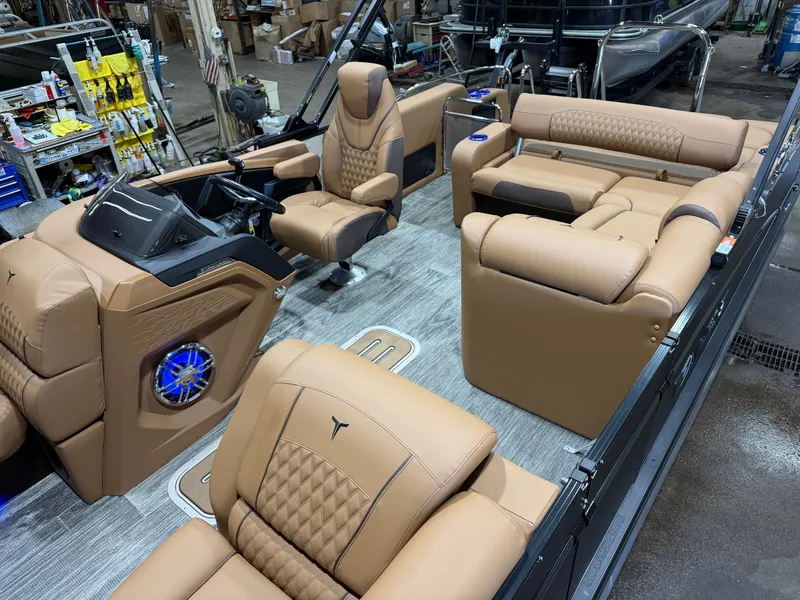 Slide: The Image of Tahoe 2026 Tahoe Cascade 200HP VRB 2385 Swingback Tritoon 2026 - 3