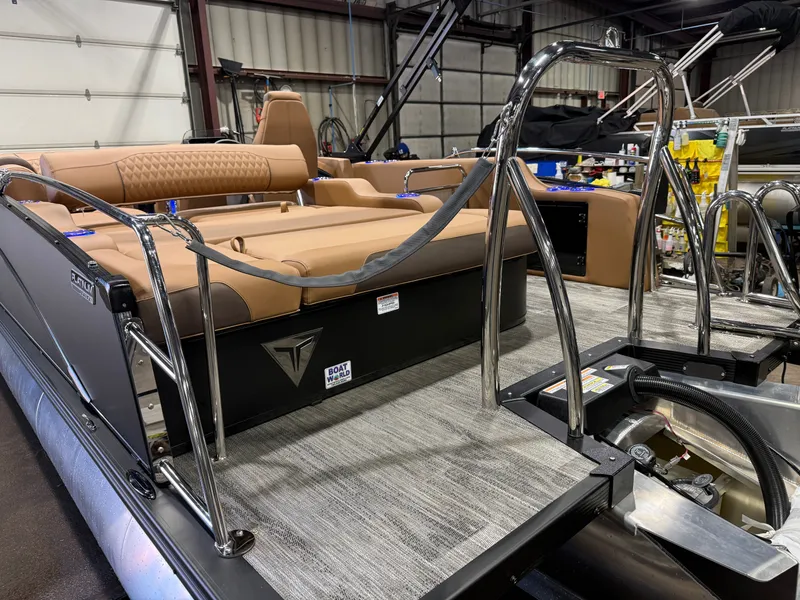 Slide: The Image of Tahoe 2026 Tahoe Cascade 200HP VRB 2385 Swingback Tritoon 2026 - 46