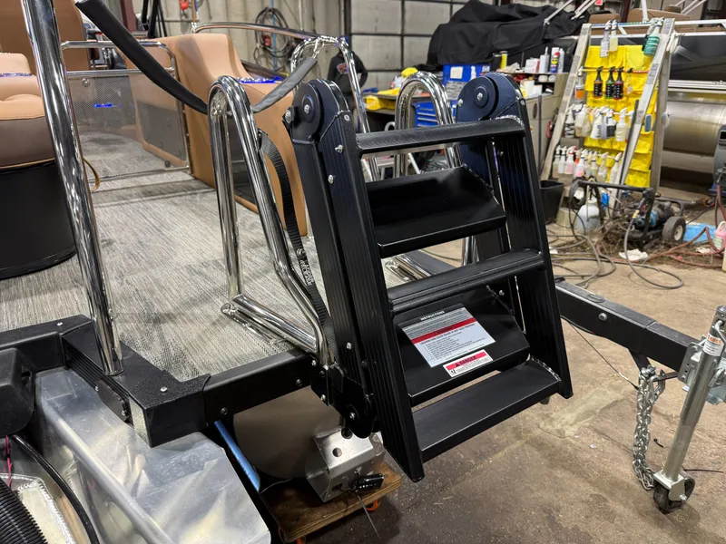 Slide: The Image of Tahoe 2026 Tahoe Cascade 200HP VRB 2385 Swingback Tritoon 2026 - 51