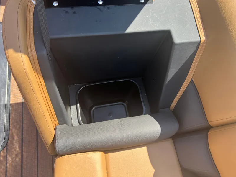 Slide: The Image of Bentley Pontoons Elite 200HP QSB 223 Quad Swingback Tritoon 2026 - 10