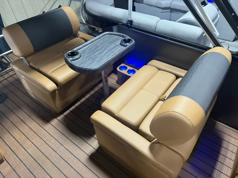 Slide: The Image of Bentley Pontoons Elite 200HP QSB 223 Quad Swingback Tritoon 2026 - 21