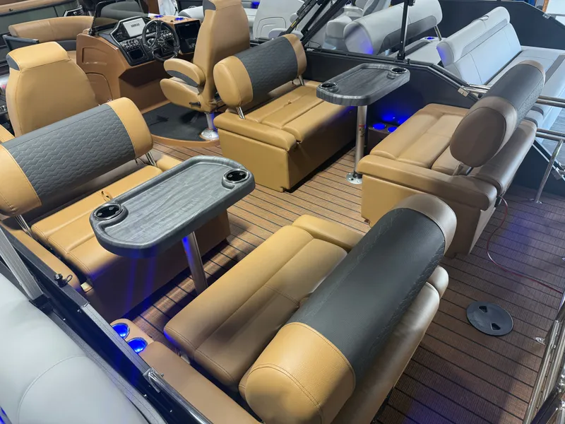 Slide: The Image of Bentley Pontoons Elite 200HP QSB 223 Quad Swingback Tritoon 2026 - 23