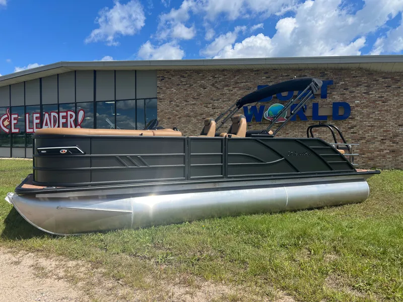 Slide: The Image of Bentley Pontoons Elite 200HP QSB 223 Quad Swingback Tritoon 2026 - 34